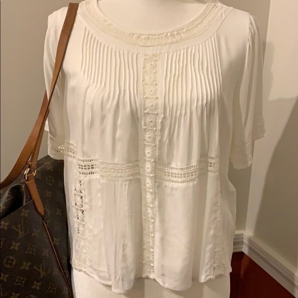 Forever 21 white shirt white short sleeves